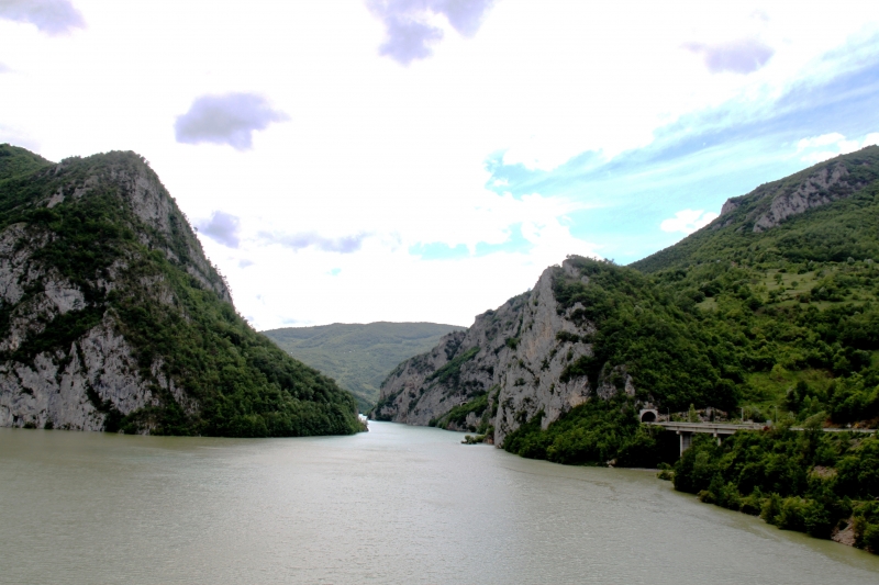 Bosnië & Herzegovina (16)