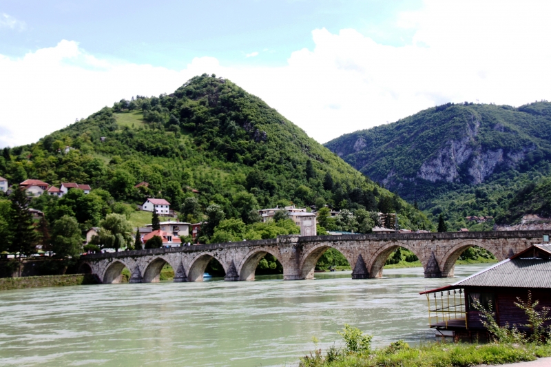 Bosnië & Herzegovina (25)