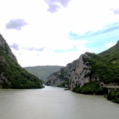 Bosnië & Herzegovina (16)