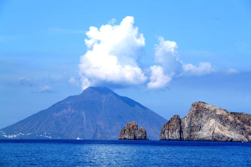1_Sicily-Panareas-15